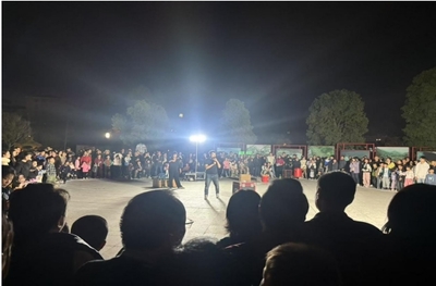 公安縣文旅局依法取締梅園公園違規(guī)營(yíng)業(yè)性演出，守護(hù)文化市場(chǎng)秩序